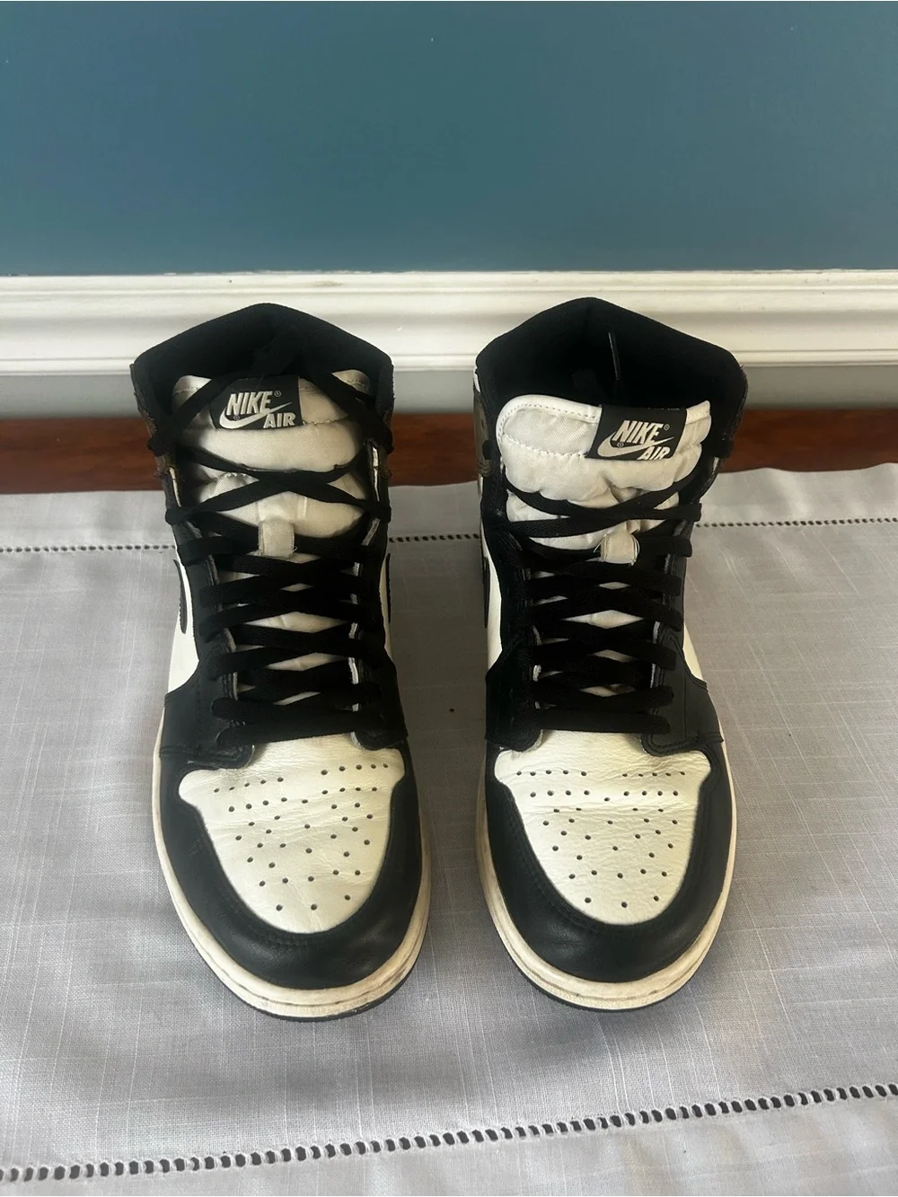 Jordan 1 high “Mocha” Sz 11 ,Vnds, no box